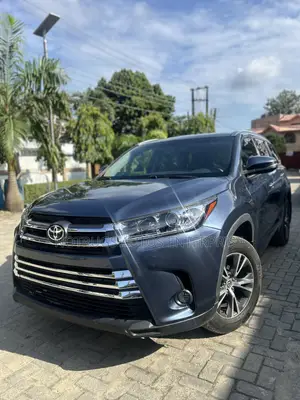 Toyota Highlander XLE V6 4x4 (3.5L 6cyl 6A) 2016 Blue