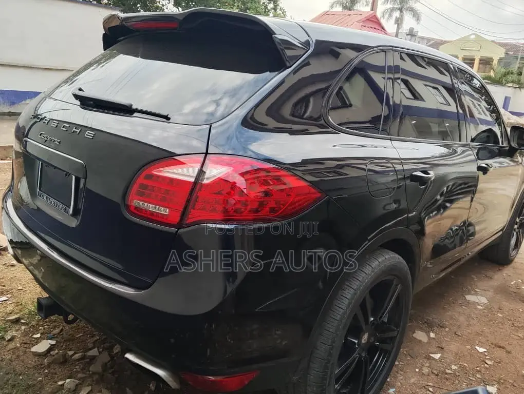 Porsche Cayenne S 2012 Black