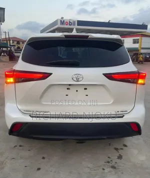 Toyota Highlander LE AWD 2020 White