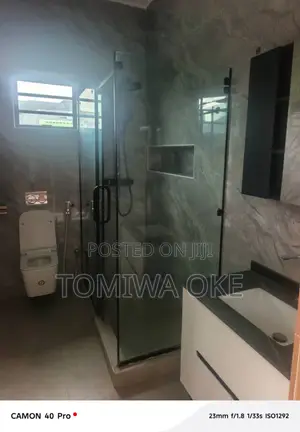 5bdrm Duplex in Chevron Estate for rent