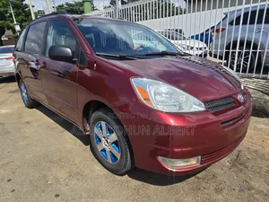 Toyota Sienna 2005 Burgundy