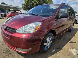 Toyota Sienna 2005 Burgundy