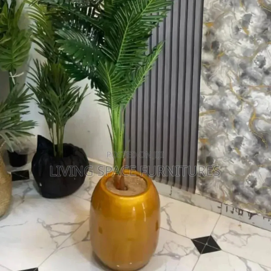 Luxury Flower Pot With Artificial Plant