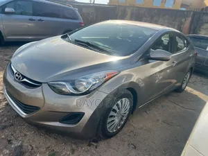 Hyundai Elantra GLS Sedan FWD (1.8L 4cyl 6M) 2013 Gray