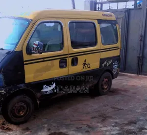 Suzuki APV Minibus 2015 Yellow