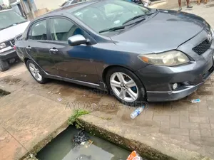 Toyota Corolla 2010 Gray