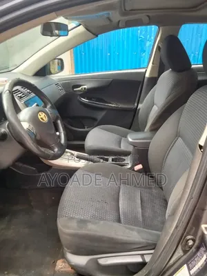 Toyota Corolla 2010 Gray