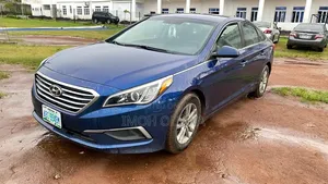 Hyundai Sonata Base Sedan FWD (2.4L 4cyl 6A) 2016 Blue