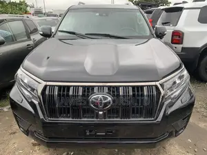 Toyota Land Cruiser Prado 2023 Black