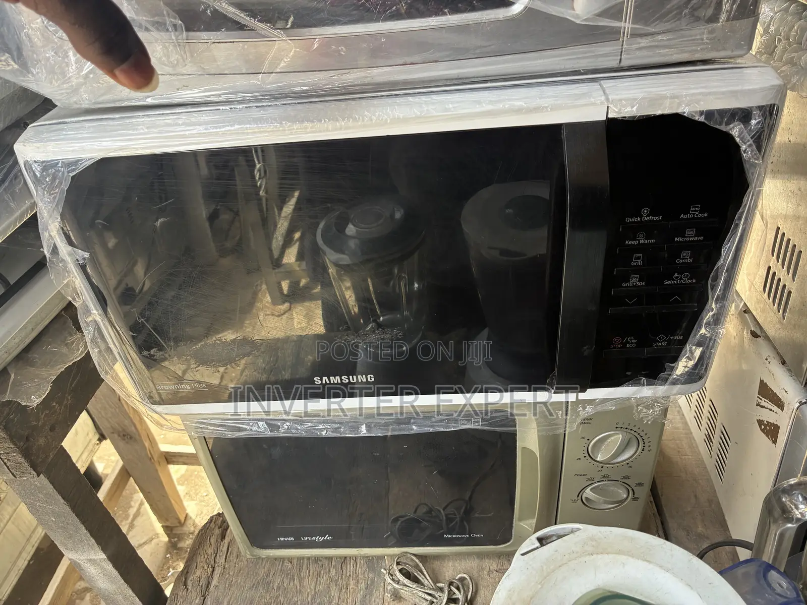 Tokunbor Microwave