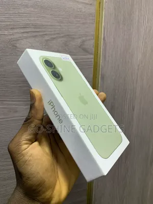 New Apple iPhone 17 256 GB Green