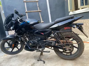 Bajaj Pulsar 220 F 2022 Black