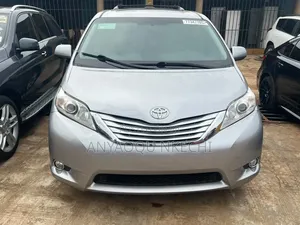 Toyota Sienna Limited AWD 7-Passenger 2013 Gray