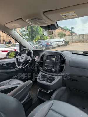 Mercedes-Benz Metris 2.0 FWD 2016 Black