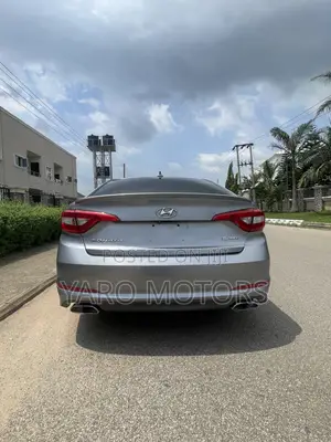 Hyundai Sonata Sport 4dr Sedan (2.4L 4cyl 6A) 2015 Silver