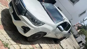 Toyota Hilux 2008 White