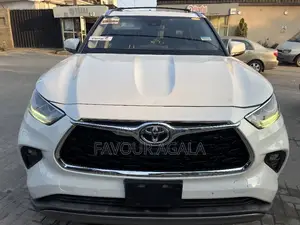 Toyota Highlander XLE AWD 2020 White