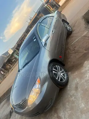 Toyota Camry 2006 Gray