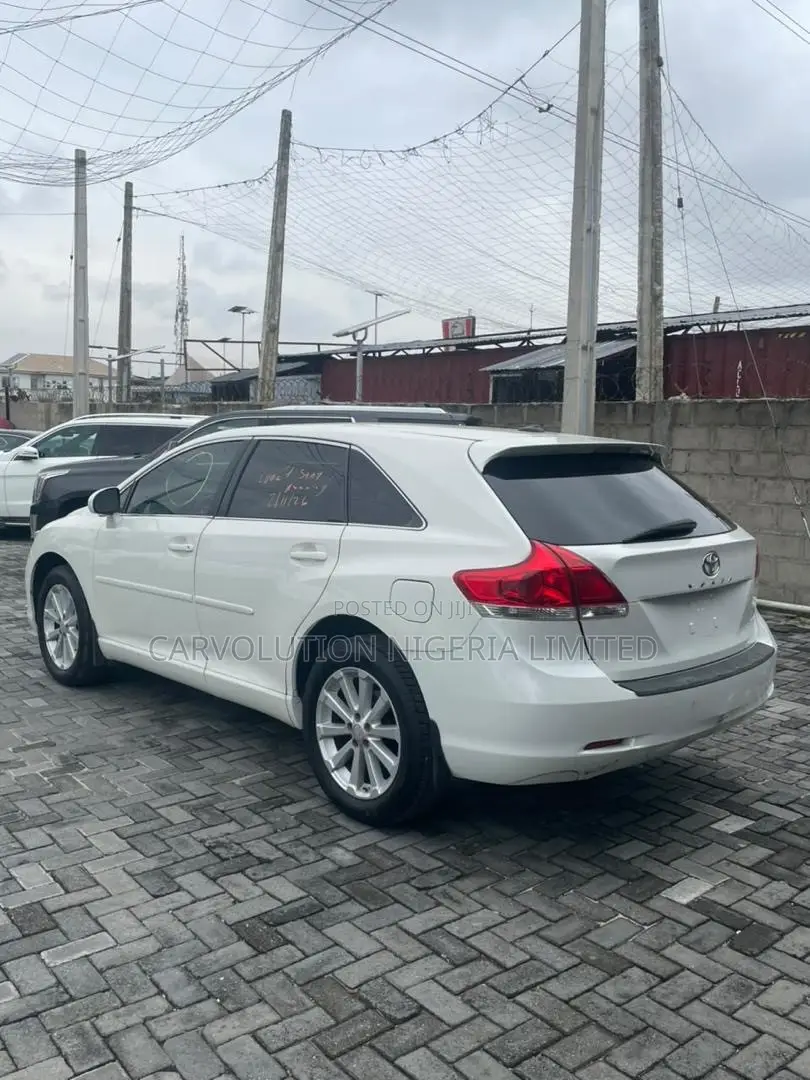 Toyota Venza 2011 White