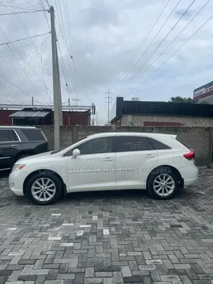 Toyota Venza 2011 White