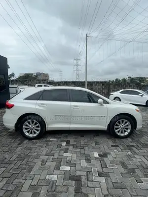 Toyota Venza 2011 White