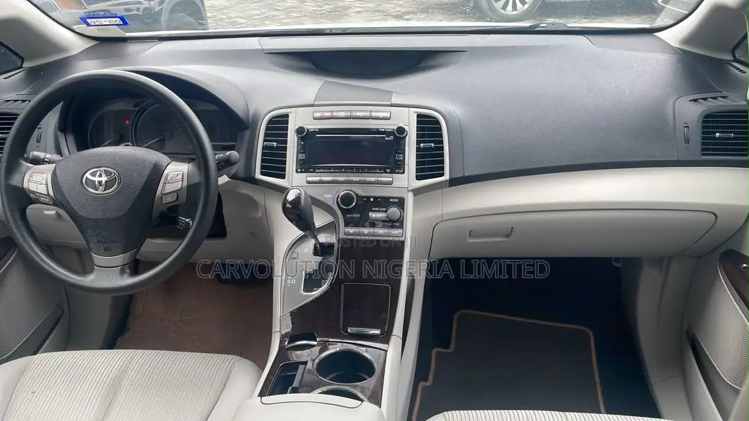 Toyota Venza 2011 White