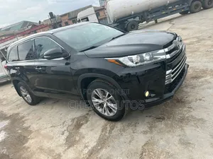 Toyota Highlander XLE V6 4x4 (3.5L 6cyl 6A) 2016 Black