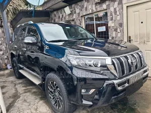 Toyota Land Cruiser Prado 2016 Black