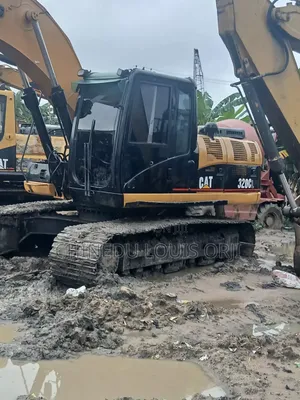 Excavator 320cl for Sale Company Used.