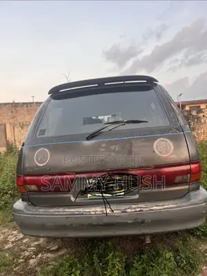 Toyota Previa 1999 Gray