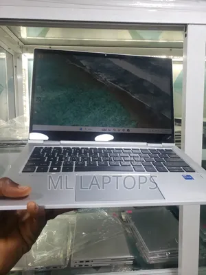 Laptop HP 14-dq1088wm 8GB Intel Core i5 SSD 256GB