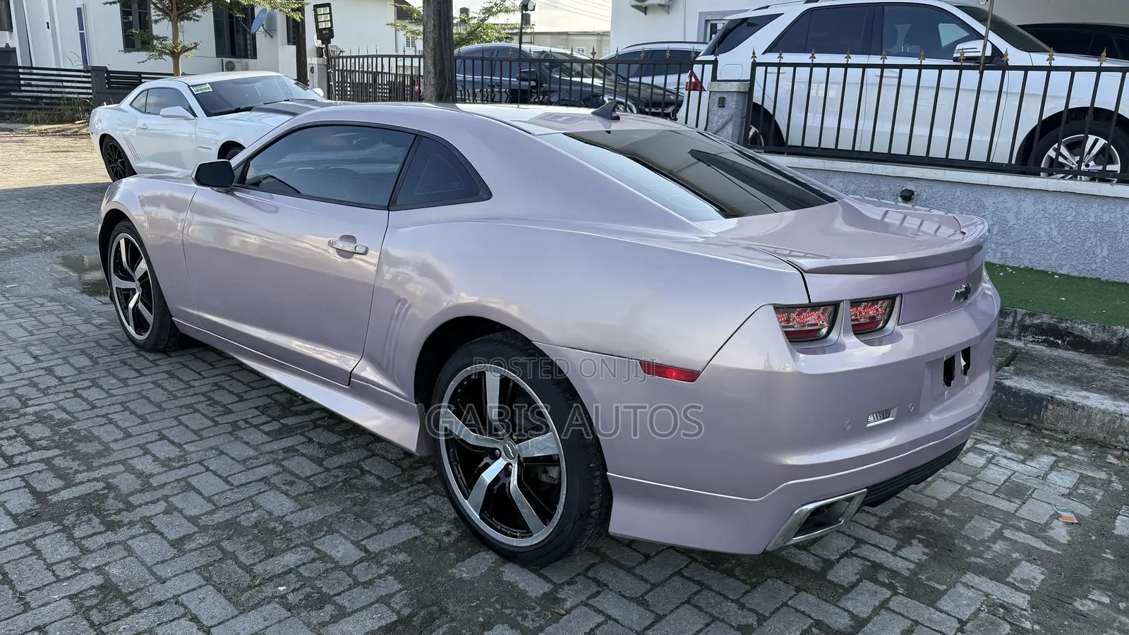 Chevrolet Camaro 2012 Pink