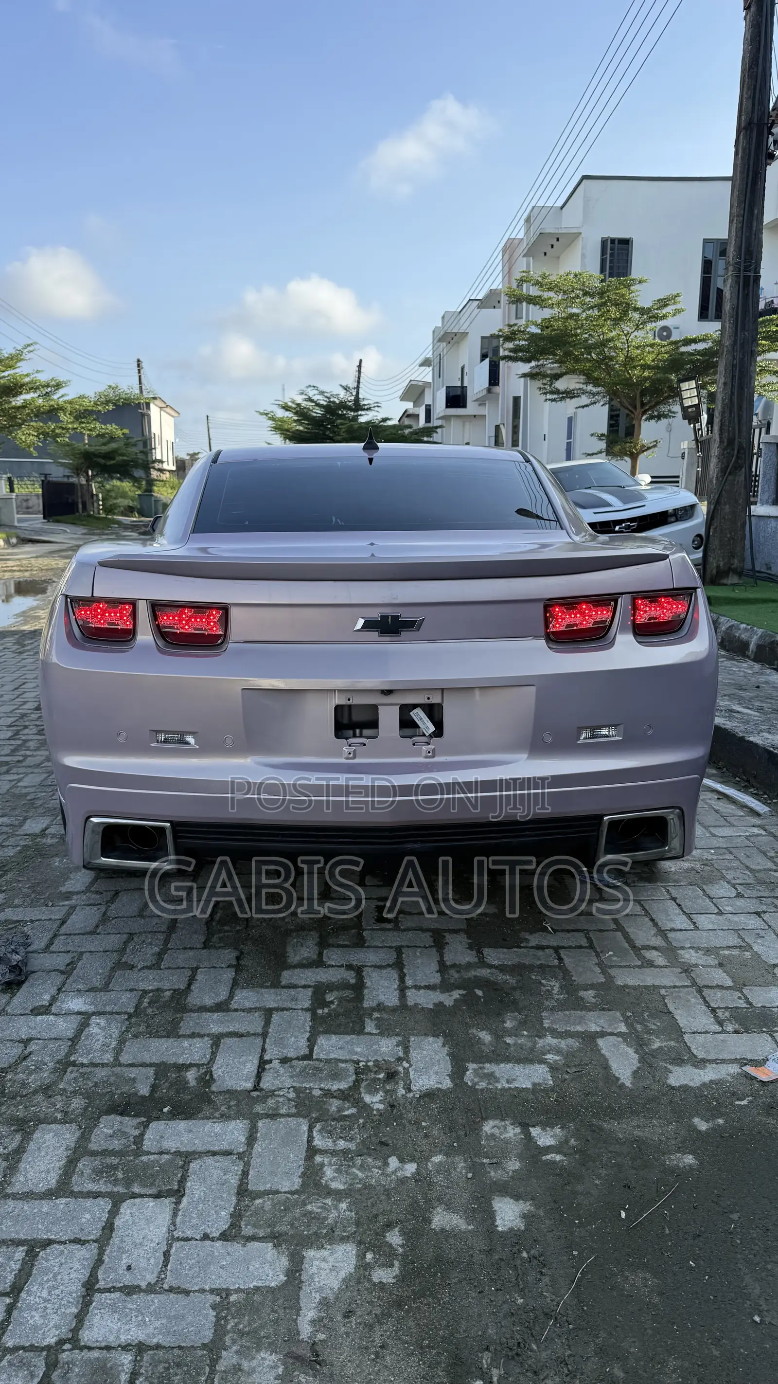 Chevrolet Camaro 2012 Pink