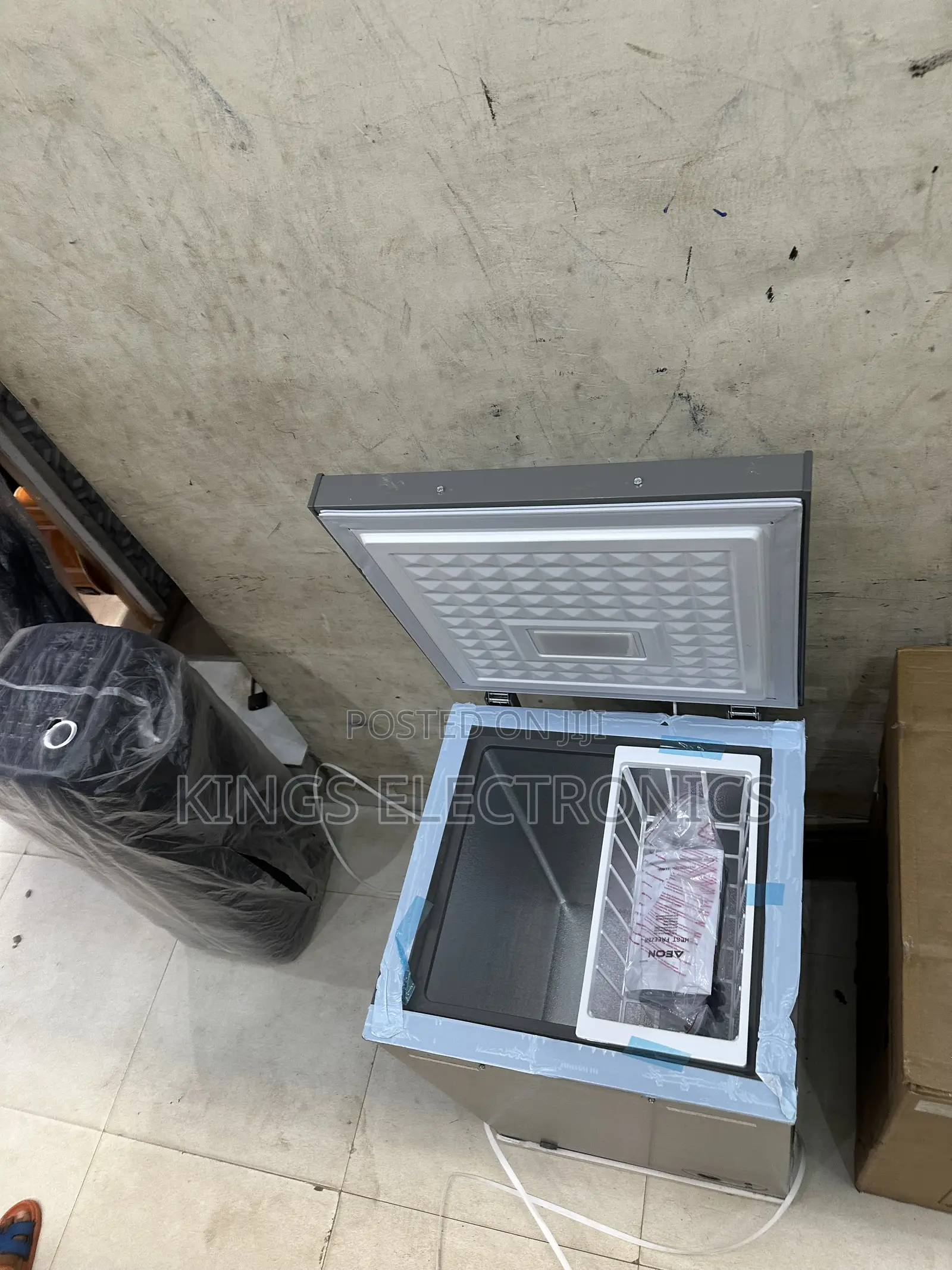 AEON 100L Chest Freezer