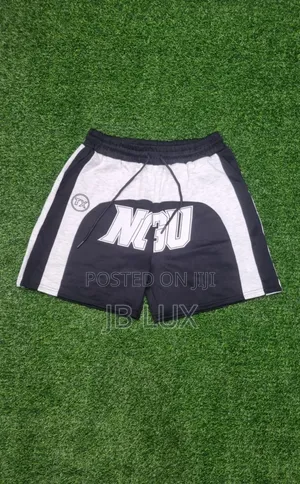 Short Joggers