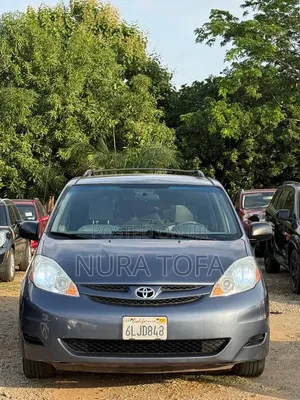 Toyota Sienna LE 2008 Blue