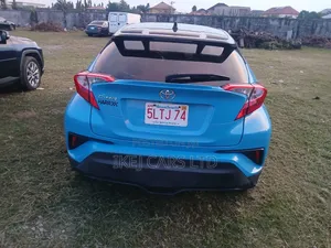 Toyota C-HR 2019 Blue