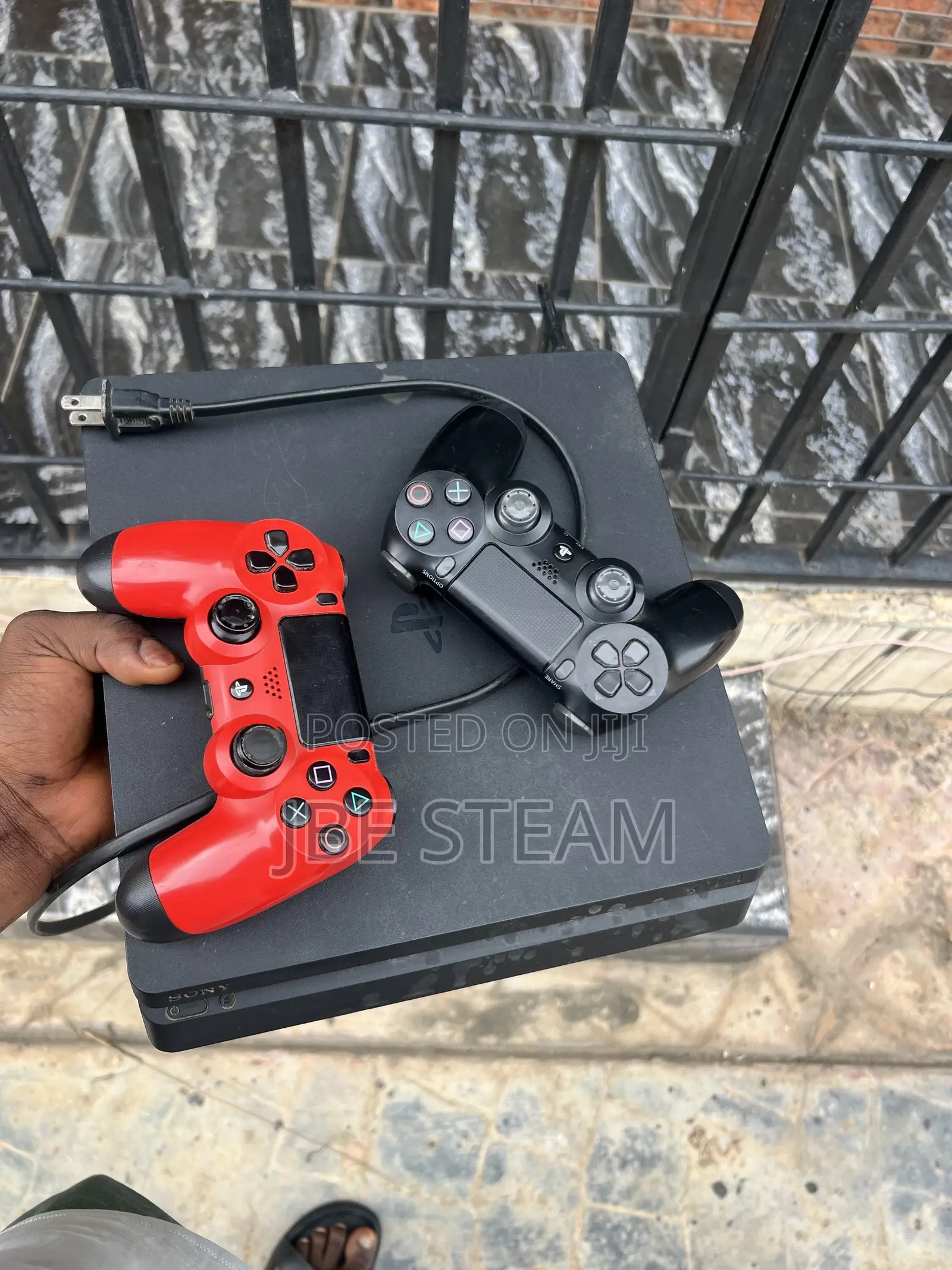 Sony PlayStation 4 Slim
