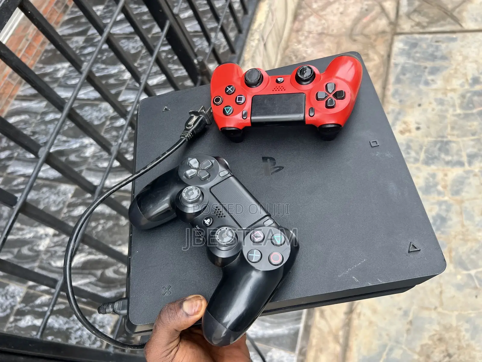 Sony PlayStation 4 Slim