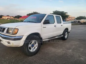 Nissan Frontier Crew Cab LE 2006 White