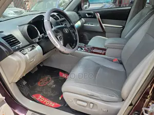 Toyota Highlander Limited 3.5l 4WD 2013 Burgundy