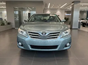 Toyota Camry XLE 4dr Sedan (2.5L 4cyl 6AM) 2010 Green