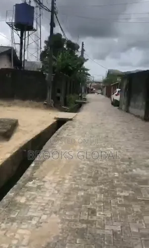 A Flat Land of 120/100 at Off Jakpa Rd, Warri for Sale