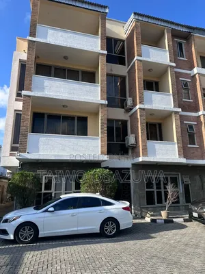 3bdrm Apartment in Platinum Way, Lekki Phase 1 for rent