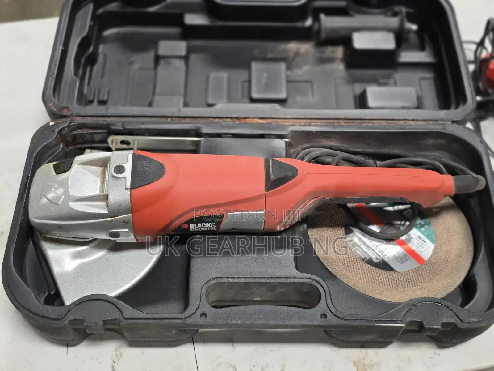 Black & Decker KG2000 2000W 230mm Angle Grinder + Case & Discs