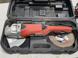 Black & Decker KG2000 2000W 230mm Angle Grinder + Case & Discs