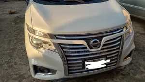 Nissan Elgrand 2017 White