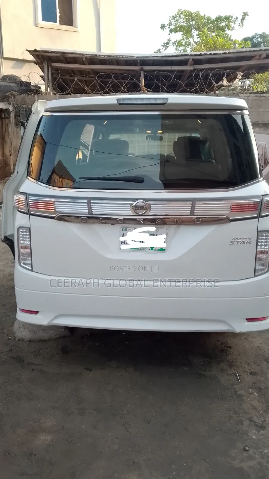Nissan Elgrand 2017 White