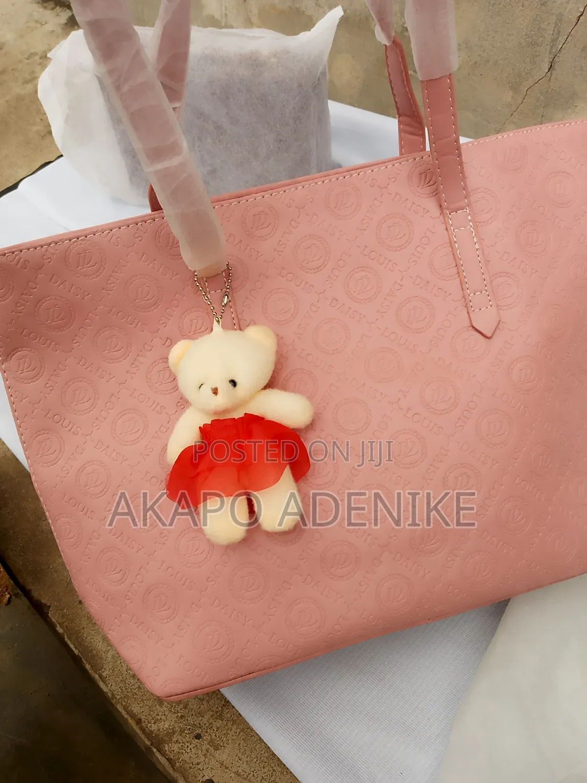 Fashionable Hand Bag