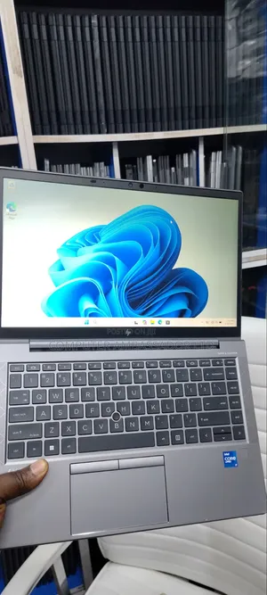 Laptop HP ZBook Firefly G8 16GB Intel Core i7 SSD 512GB